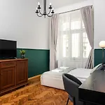 Apartment Classy Old Town - By Upstairs *